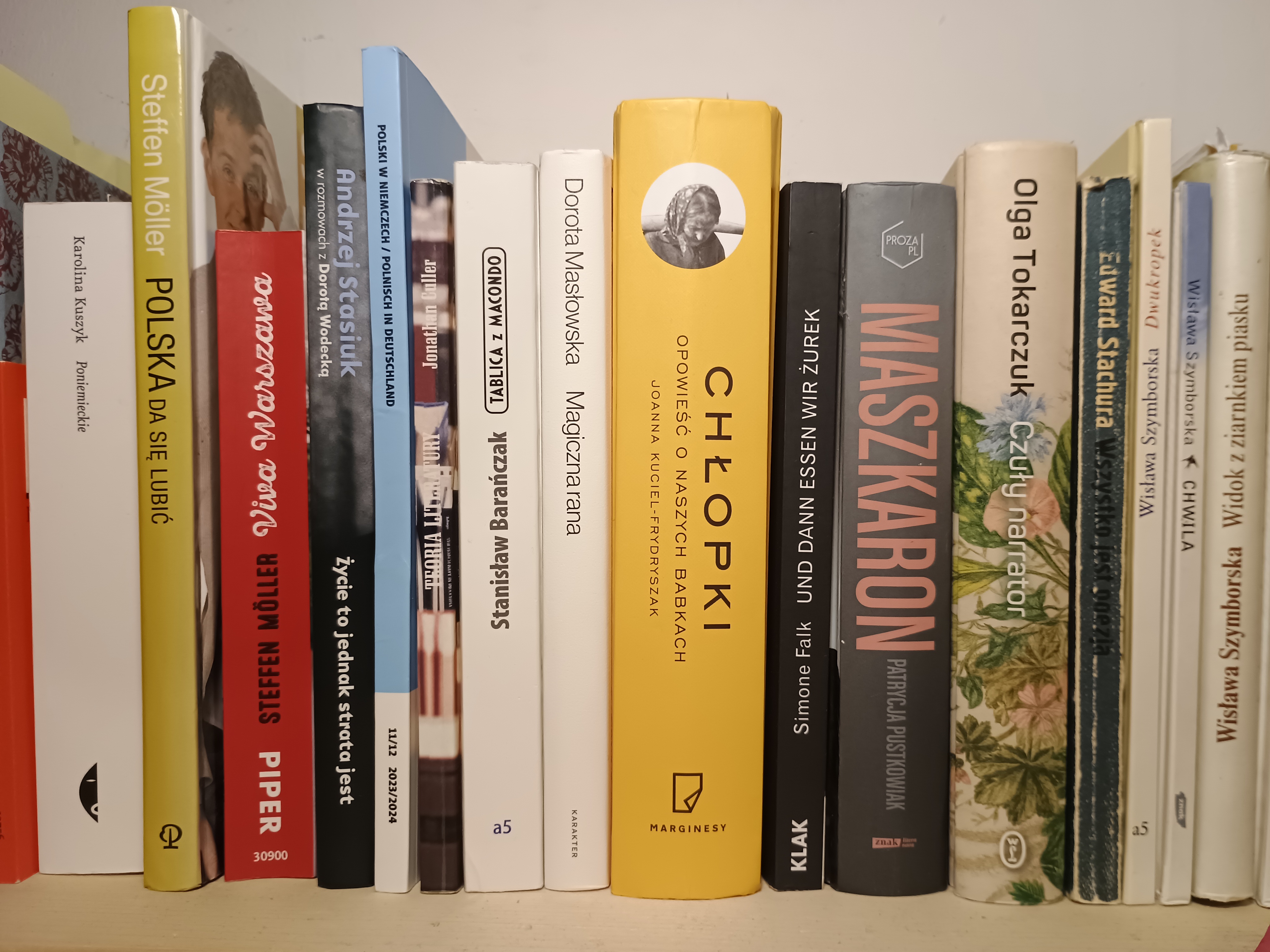 Course Image Polska między wierszami. Spotkania ze współczesną literaturą polską